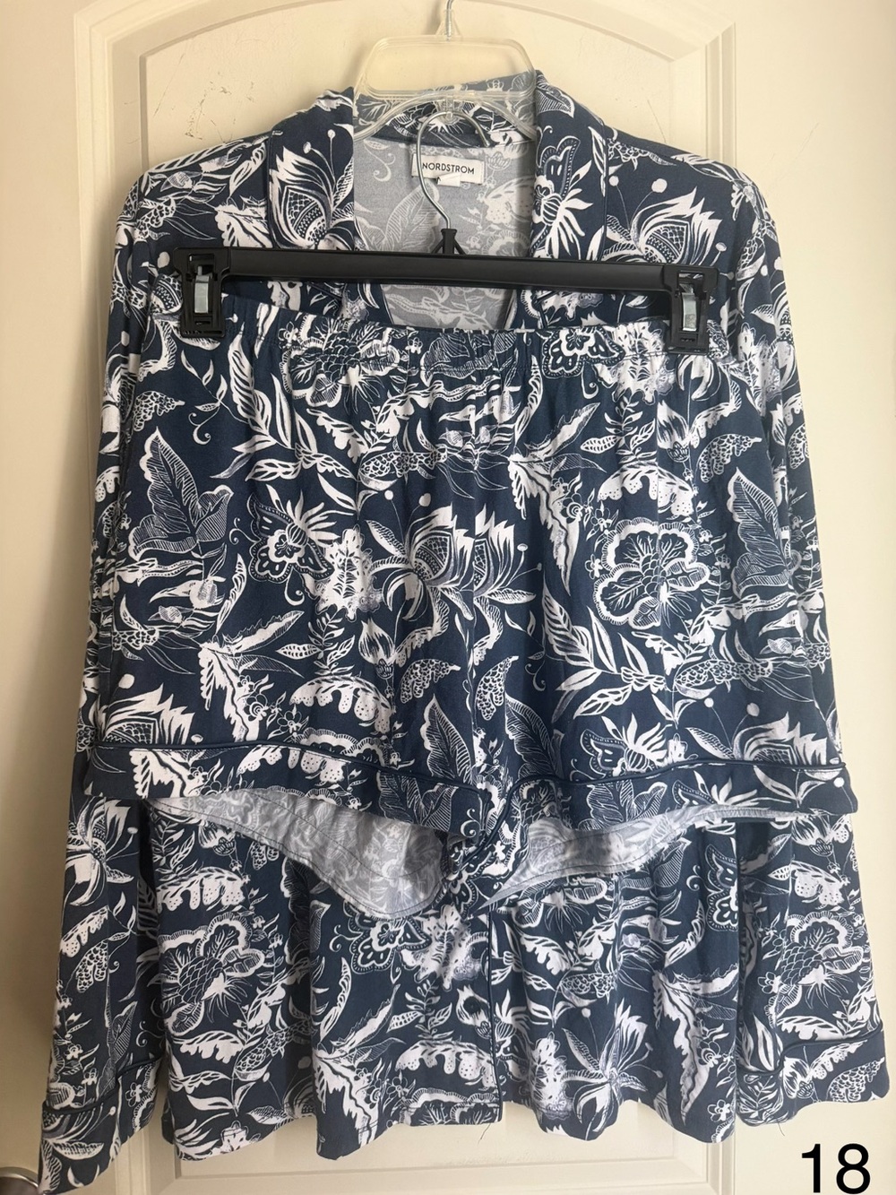 Nordstrom short cotton Navy and White Floral Set M folklore long sleeve